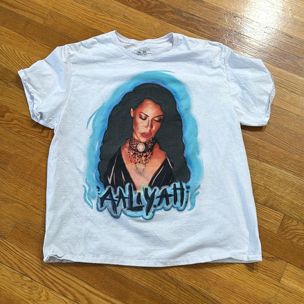 Aaliyah Airbrushed Tee